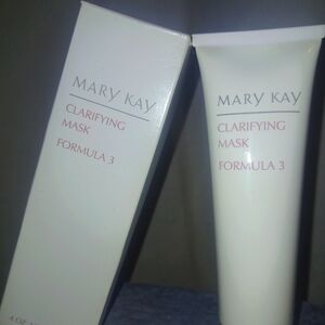 Mary Kay Clarifying Mask Formula 3 - White
